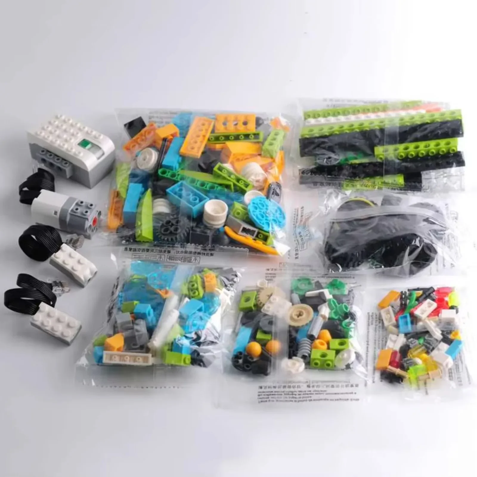 STEM We-do2.0 45300 Комплект д – обзор и цена Electronics Project Kit